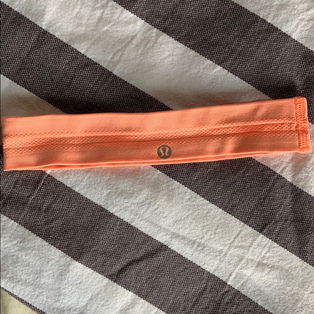 (Lululemon) salmon pink headband